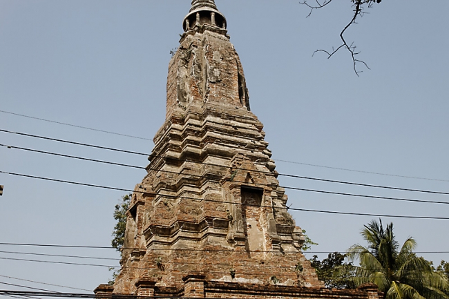 Prasat Nakhon Luang-033